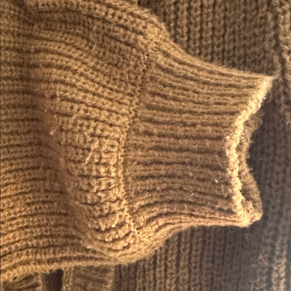 Brown Ribbed Women's Cropped Cardigan Sweater - EUC - Picture 5 of 6